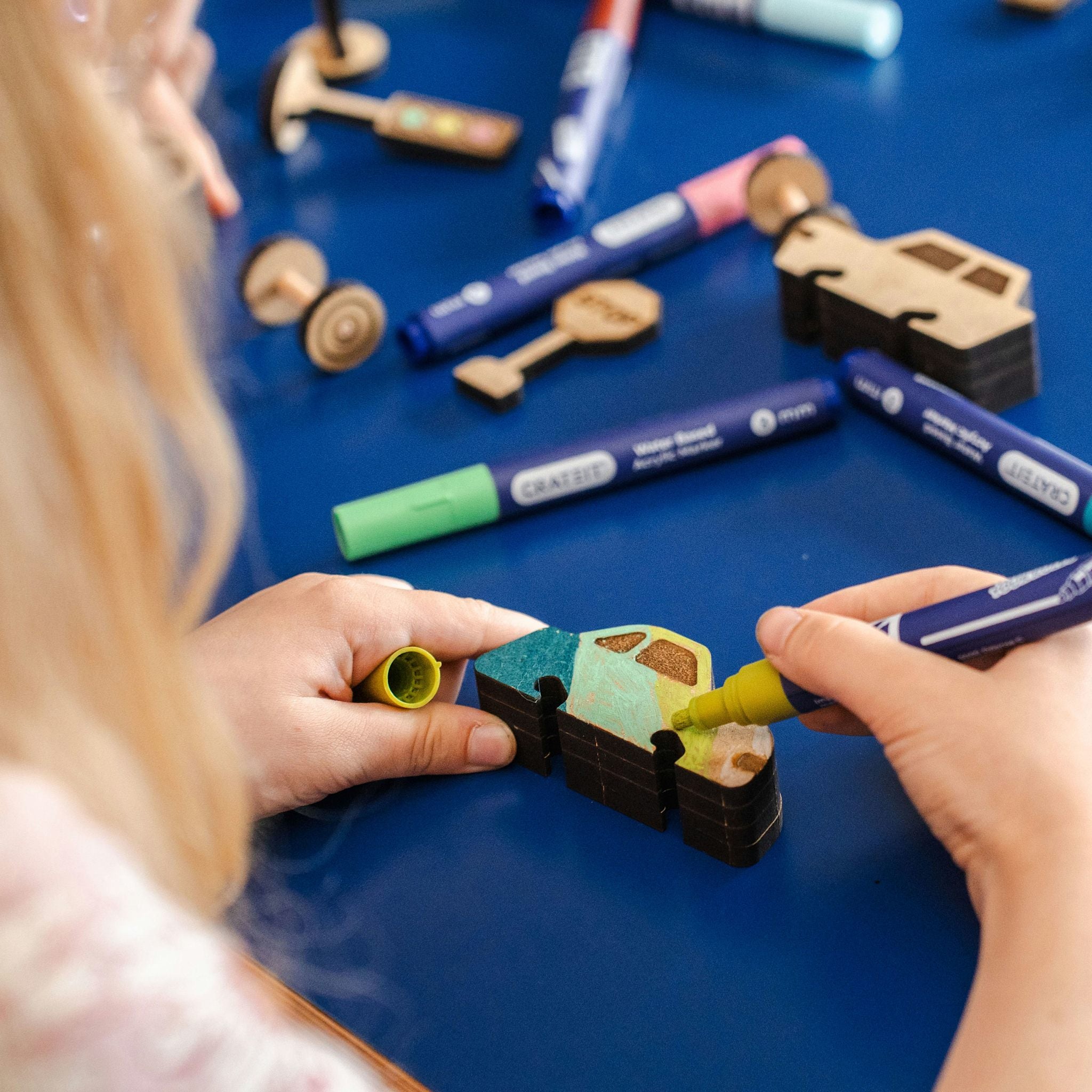 Crateit | Crateit Town | Wooden toys | City gas station