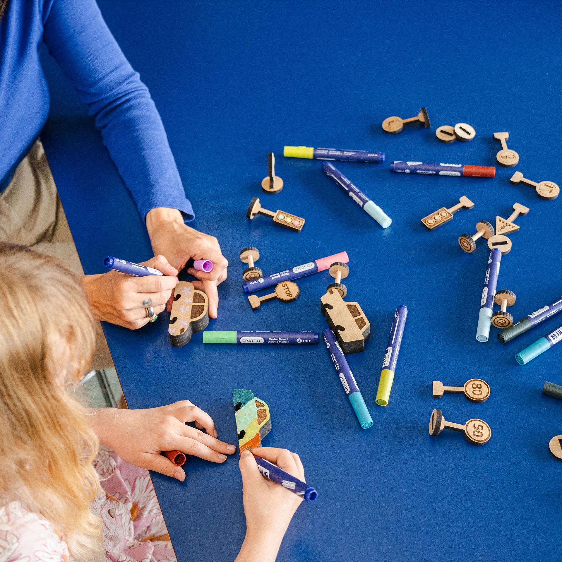 Crateit | Crateit Town | Wooden toys | City gas station