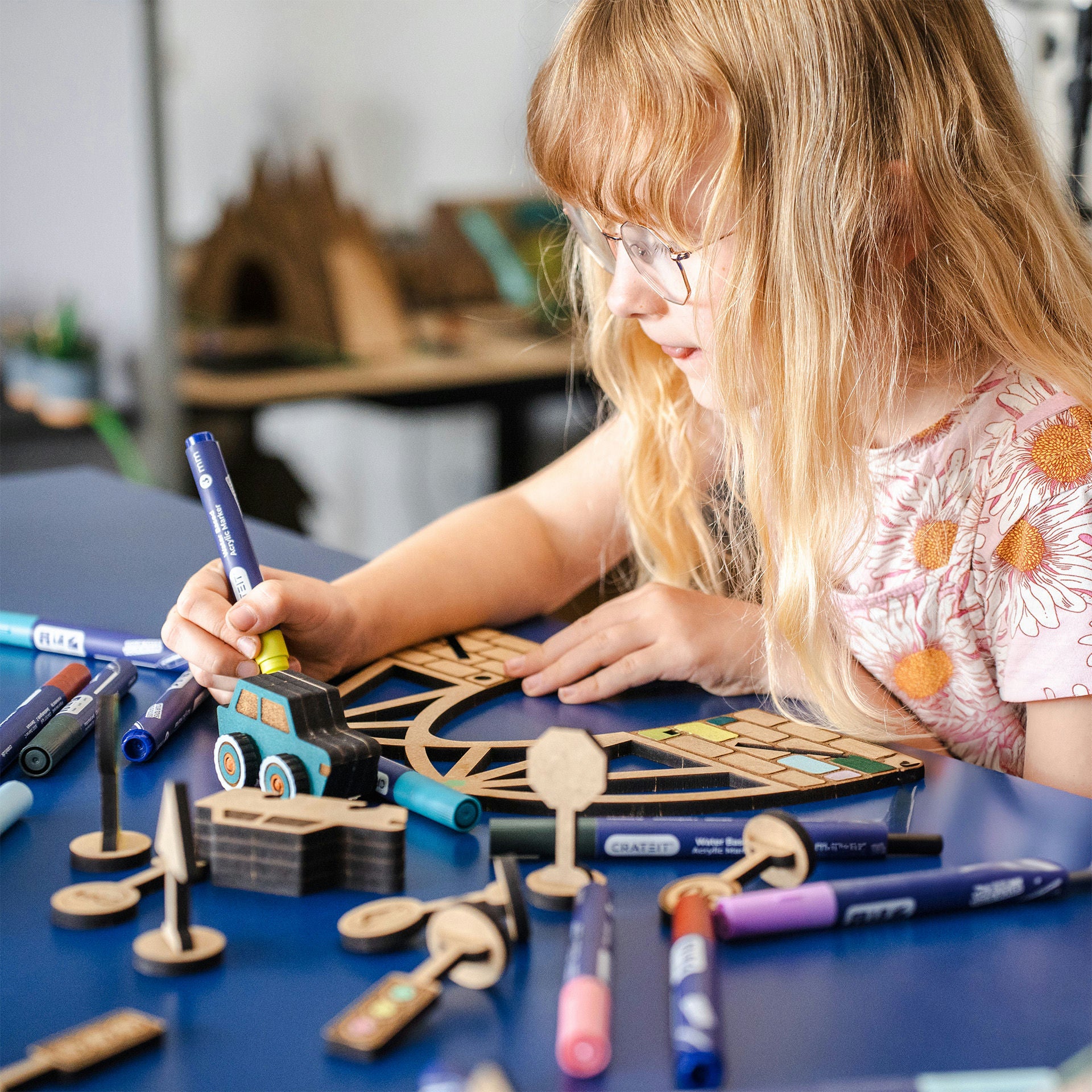 Crateit | Crateit Town | Wooden toys | City gas station